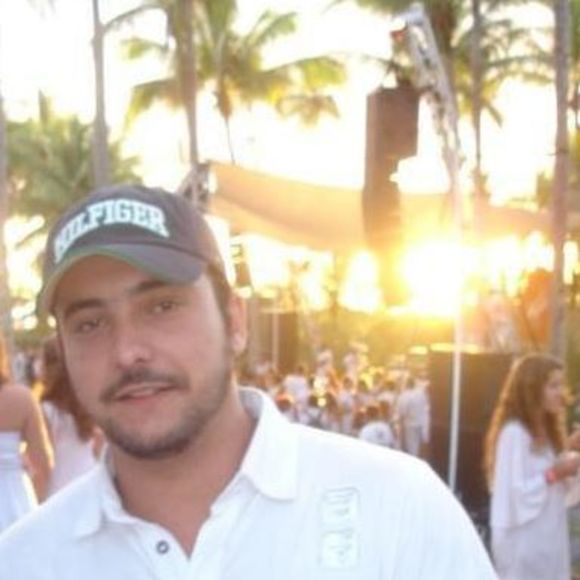 Meet your Posher, Fernando - Picture 1 of 1